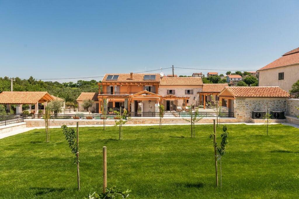 Villa Hirundo Rustica Skradin Bagian luar foto