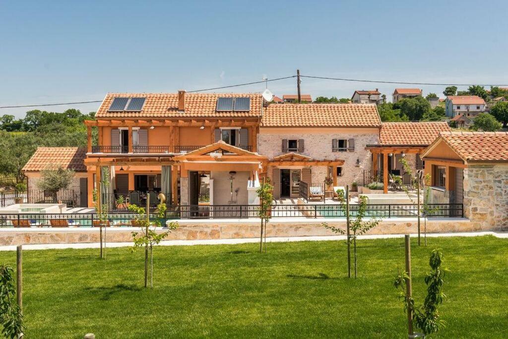 Villa Hirundo Rustica Skradin Bagian luar foto