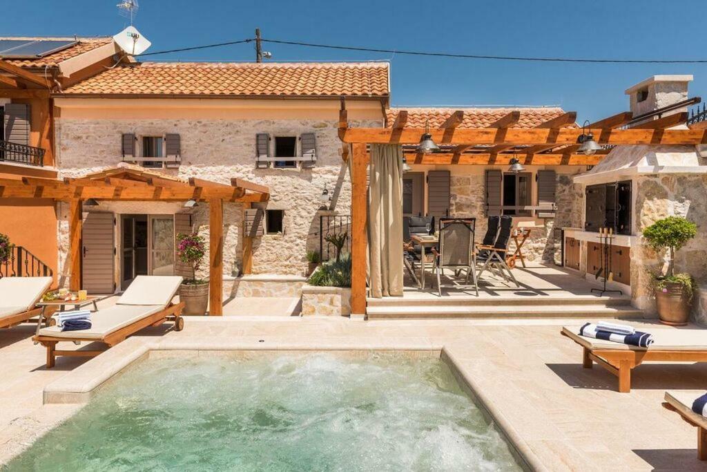 Villa Hirundo Rustica Skradin Bagian luar foto