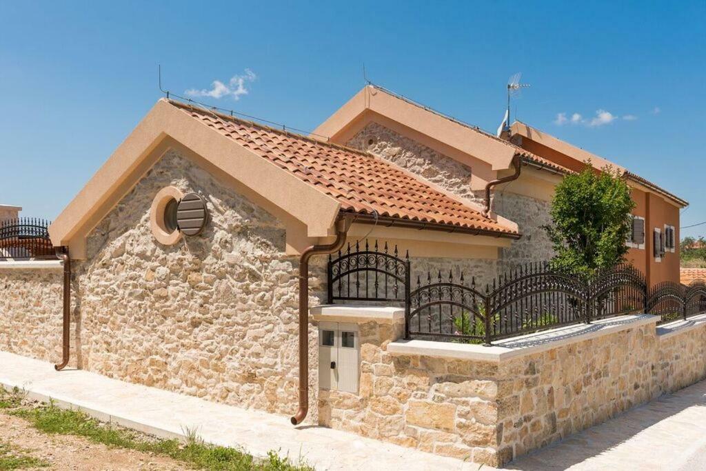 Villa Hirundo Rustica Skradin Bagian luar foto