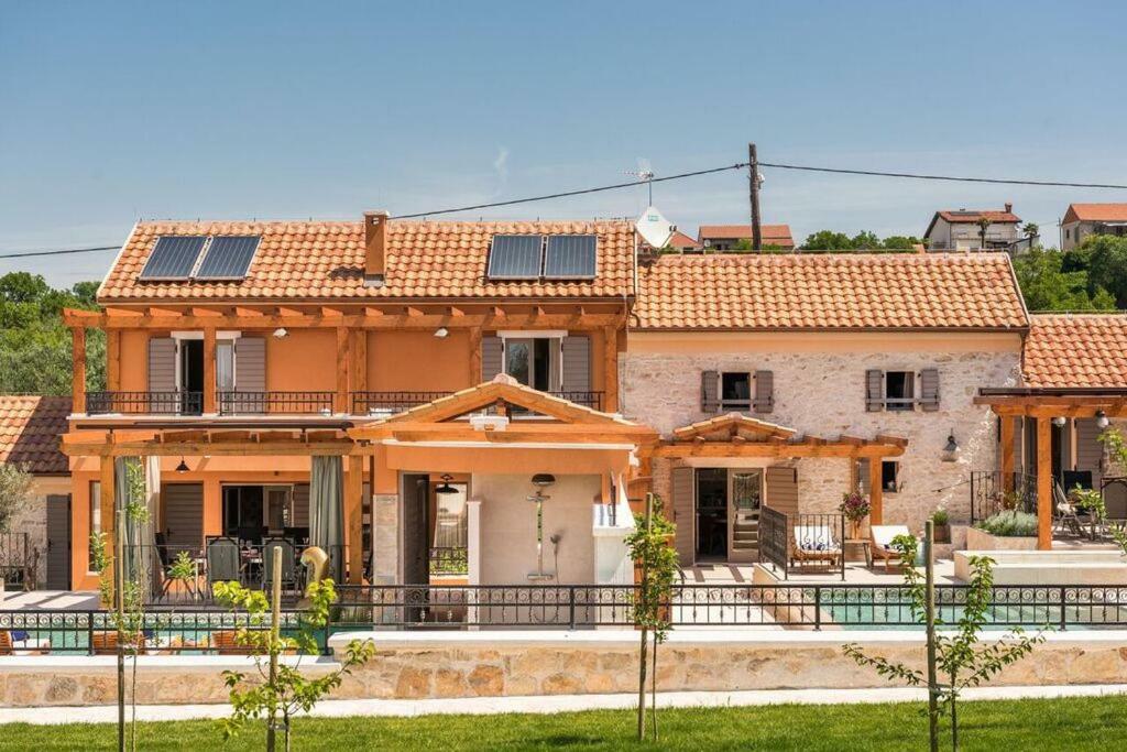 Villa Hirundo Rustica Skradin Bagian luar foto