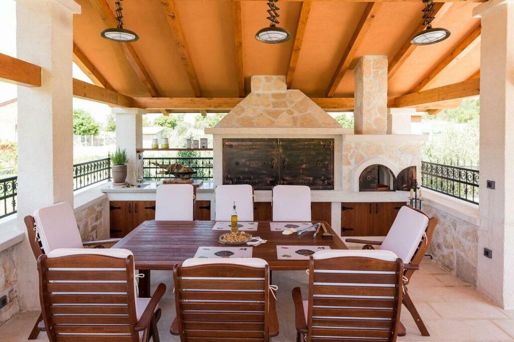 Villa Hirundo Rustica Skradin Bagian luar foto