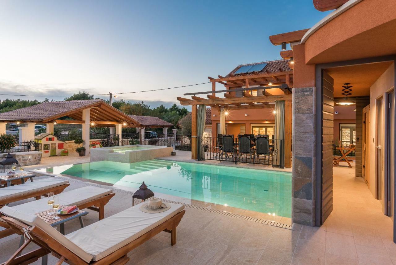Villa Hirundo Rustica Skradin Bagian luar foto
