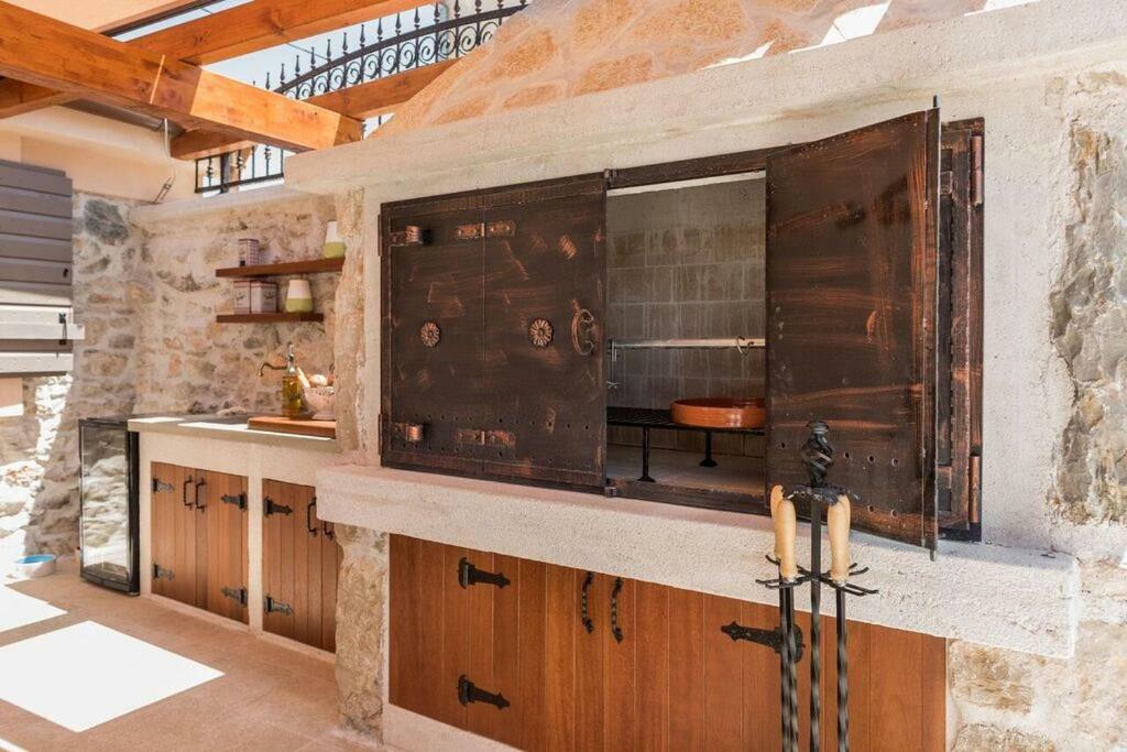 Villa Hirundo Rustica Skradin Bagian luar foto
