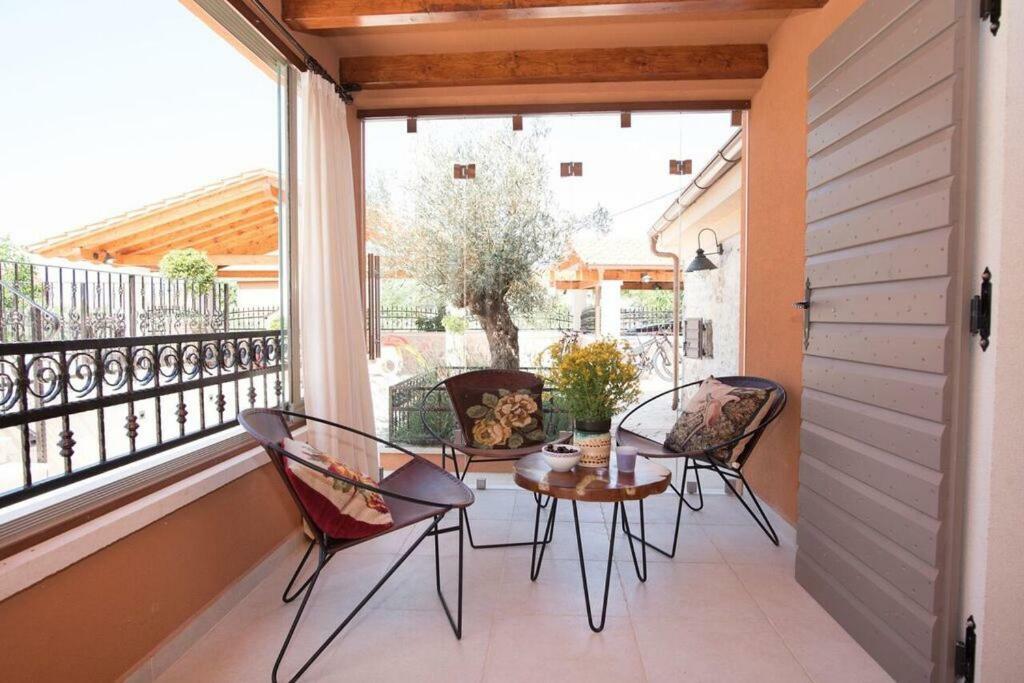 Villa Hirundo Rustica Skradin Bagian luar foto